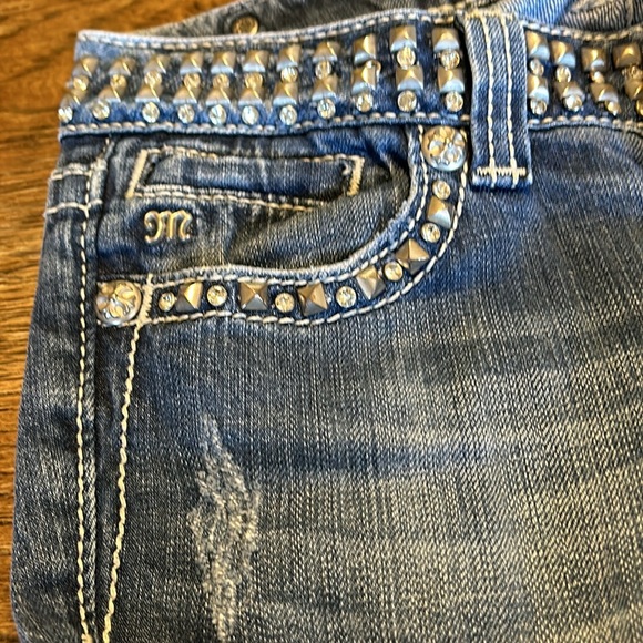 Miss Me Studded Belt Straight Jeans - Picture 2 of 7